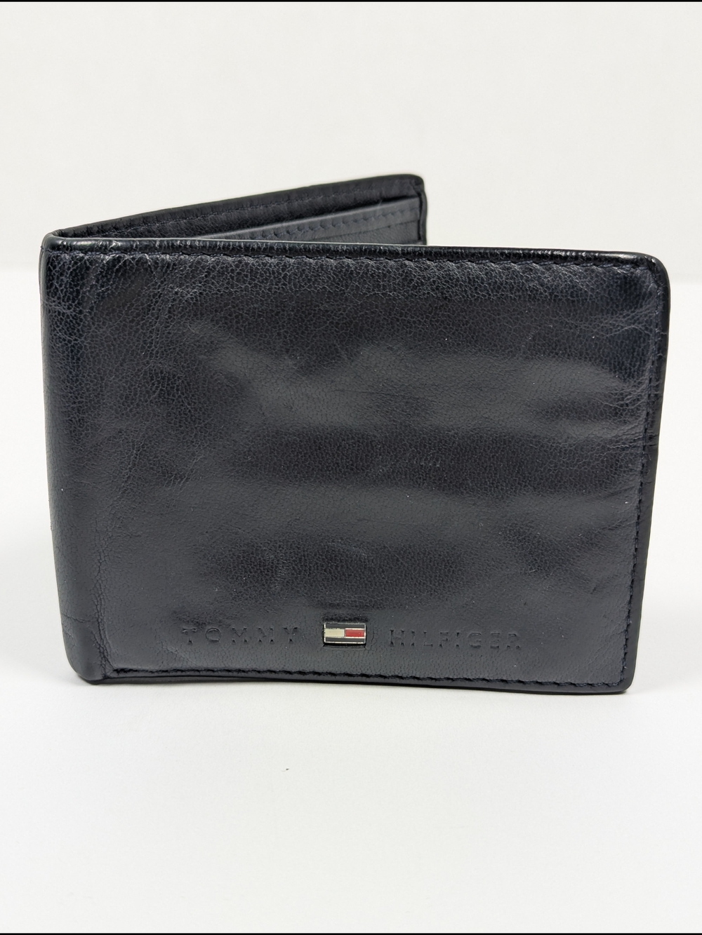 Tommy Hilfiger Men’s Navy Bifold Wallet Genuine Leather Logo Accent